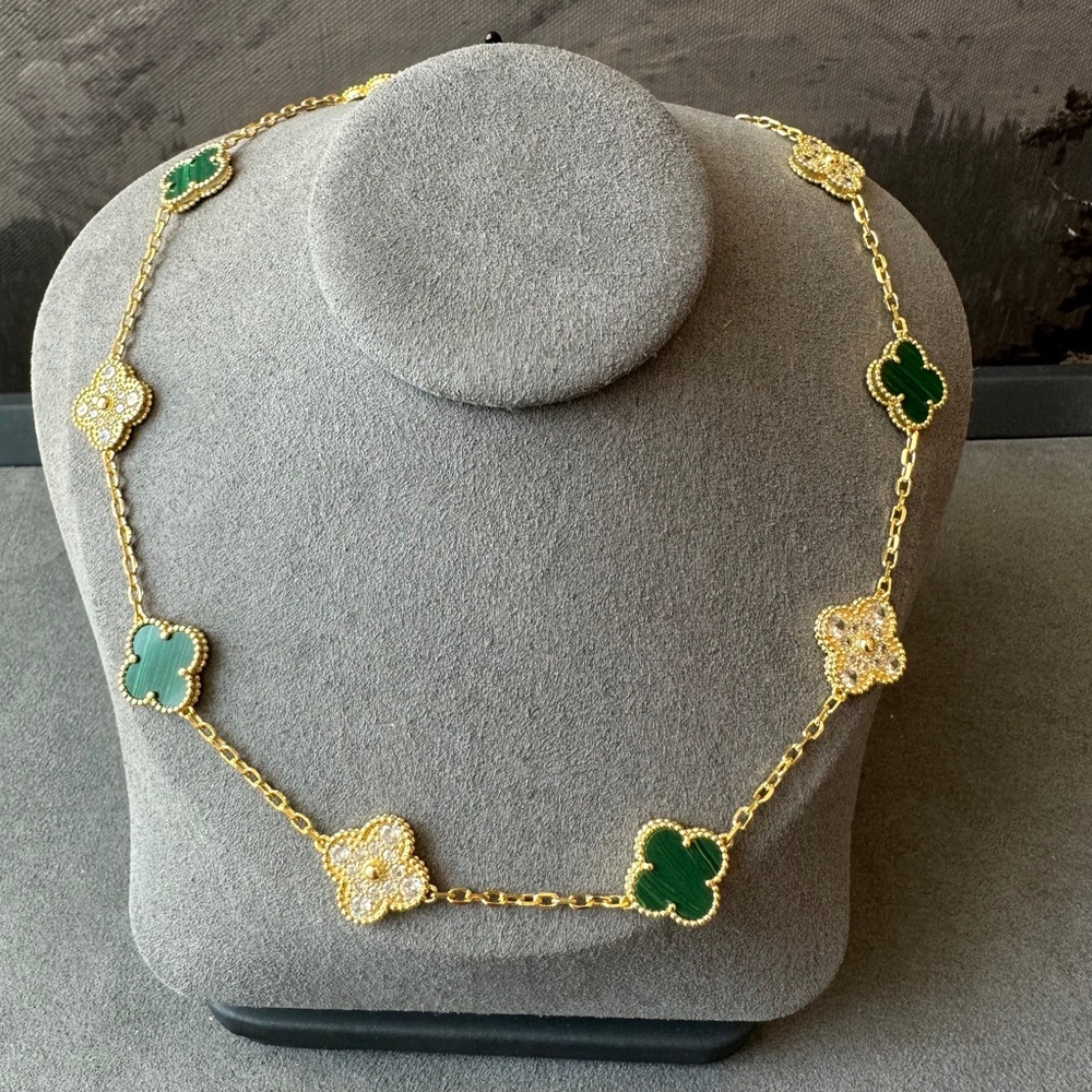 Alhambra Inspired Gold and Green Clover Necklace - Picture 1 of 3